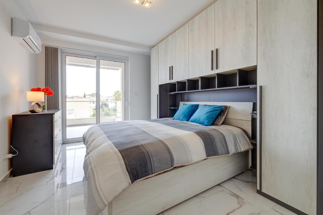 Splendid 2br Apartment, Steps To St Georges Bay * San Ġiljan