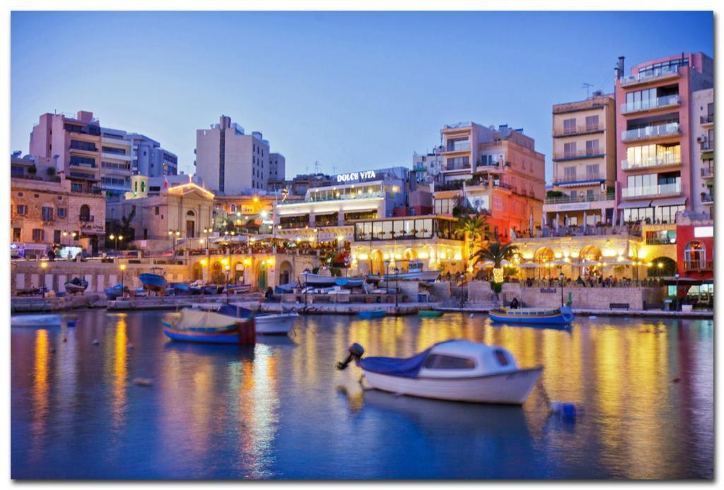 Appartement Splendid 2br Apartment, Steps To St Georges Bay San Ġiljan
